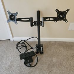 Dual monitor and heavy duty desk plug