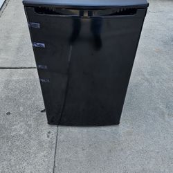 Mini Fridge Great Condition