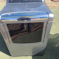  gas dryer.   Secadora de gas Whirlpool.