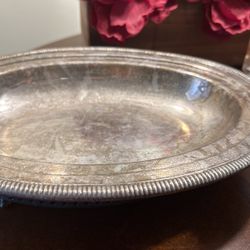 Antique   W. M.  Roger
