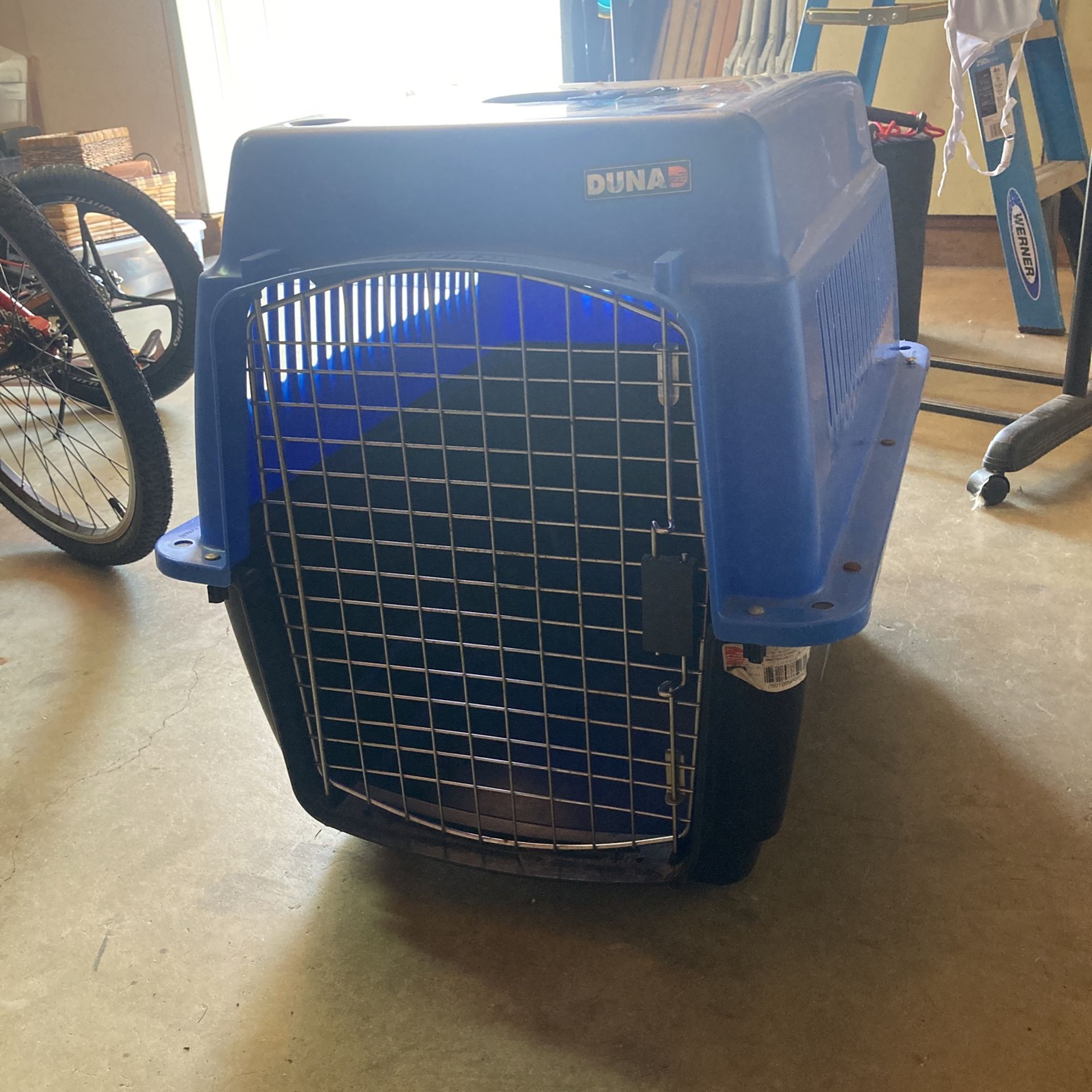 Dog crate
