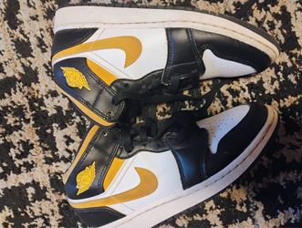 Kids shoes 3y gold n black