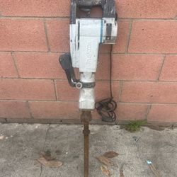 Makita Demolition Hammer 