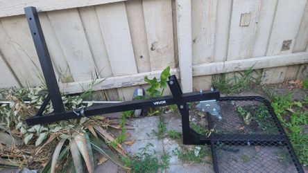 Truck hitch  lift