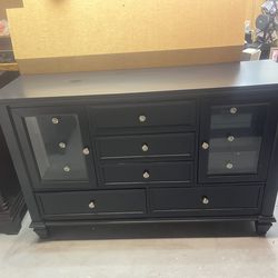 BLACK DRESSER 11 drawers