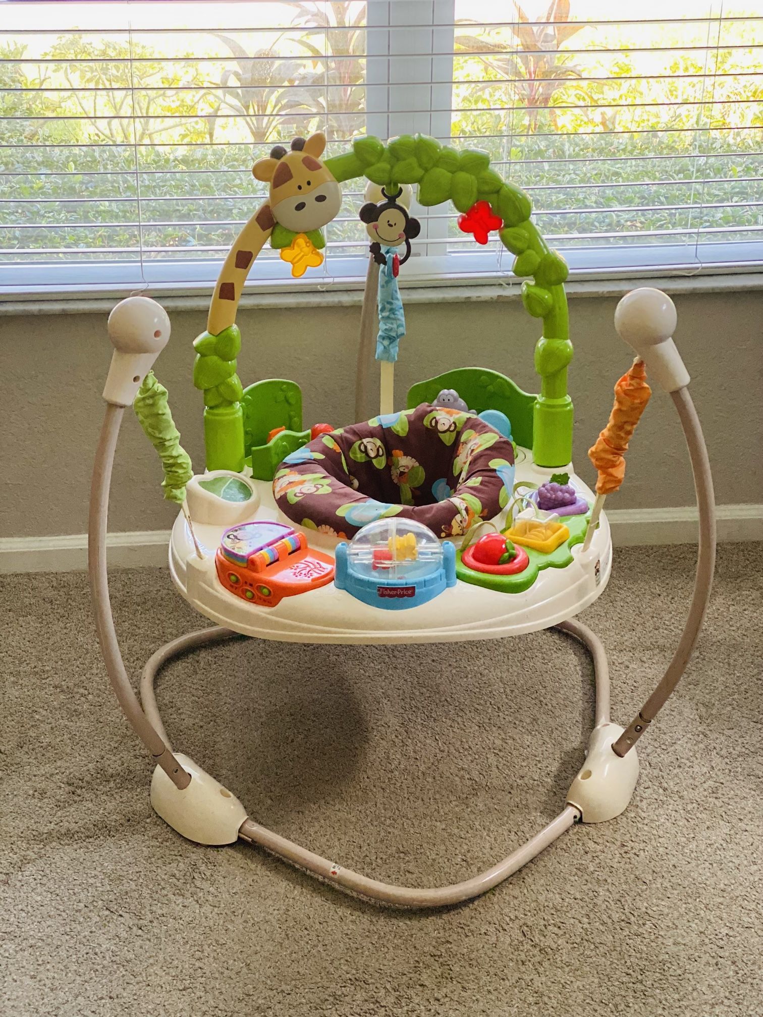 Fisher-Price Baby Bouncer Whimsical Forest Jumperoo Activity Center with Music and Lights, Unisex