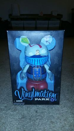 Park Stars 6 Epcot China Pavilion 9" Disney Vinylmation