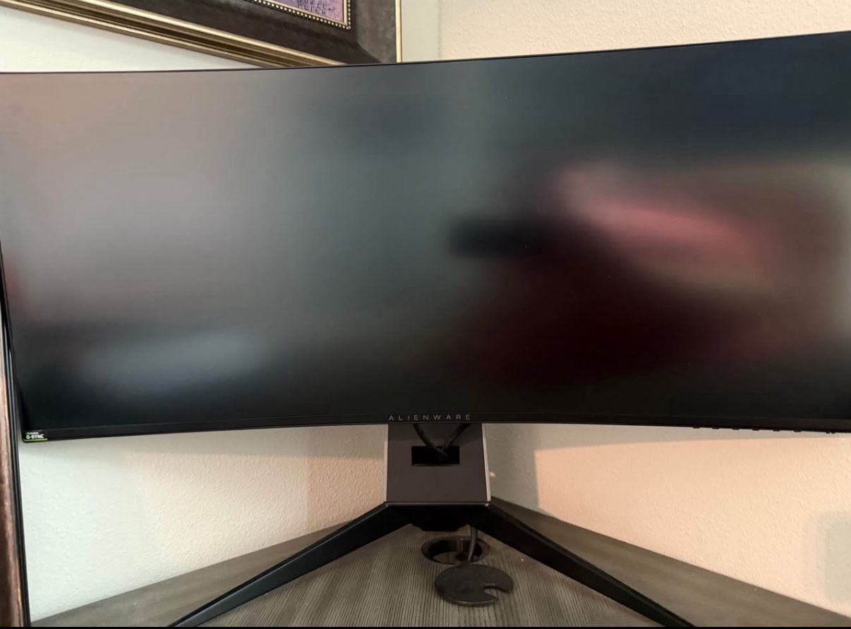 Alienware Curved Monitor 32”