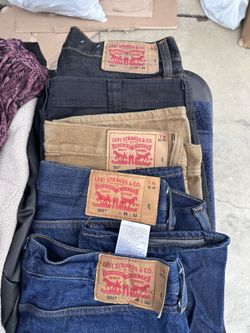 Levi’s Pants 