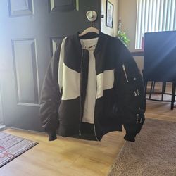 Nike Therma Fit Swoosh Reversable Bomber Jacket 