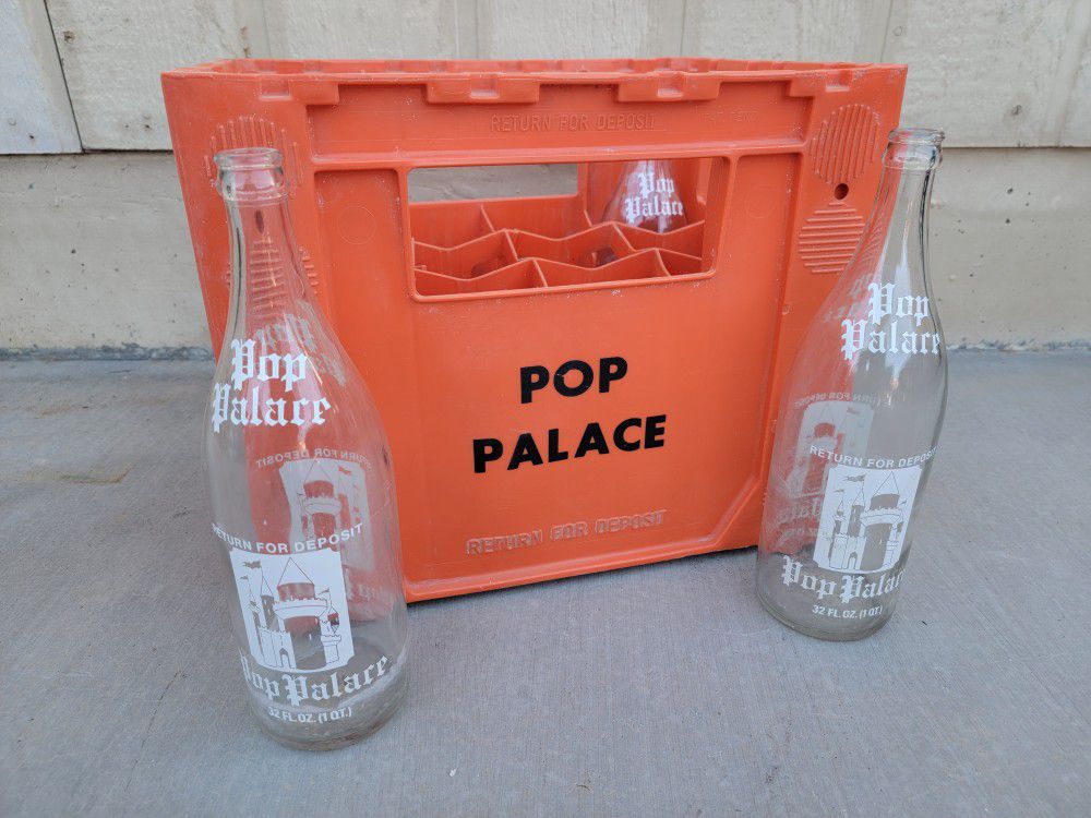 Vintage Pop Palace Plastic Crate & 4 Glass 32 oz Bottles