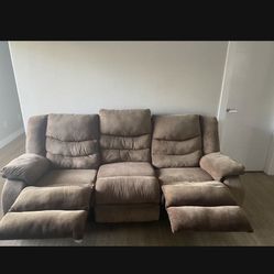 Reclining Couch 
