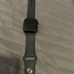 Apple Watch SE 