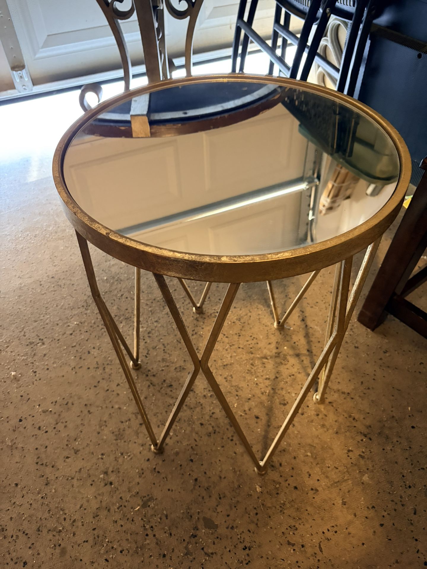 Table With Mirror