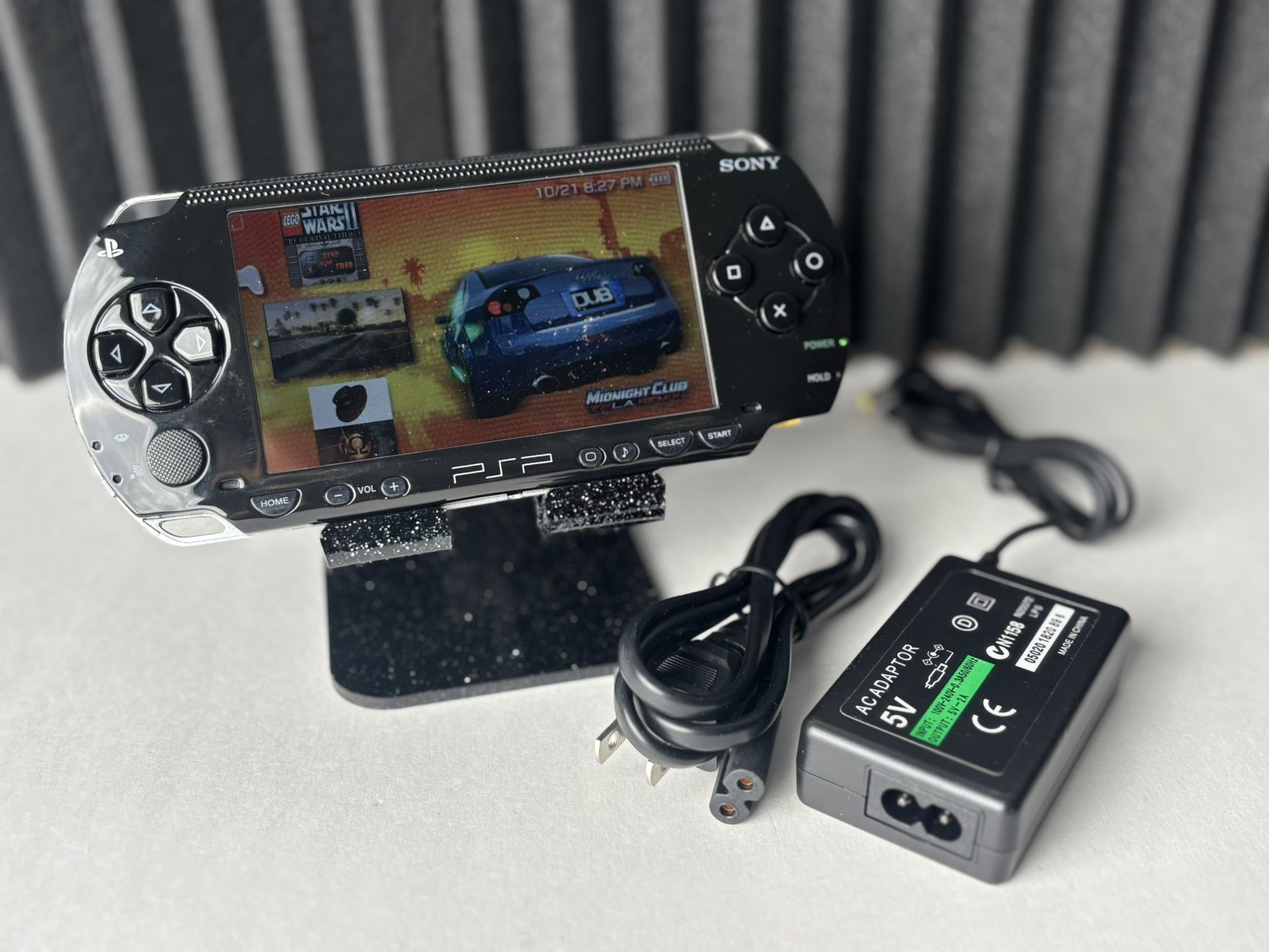 PSP 128GB + 1050 Games 