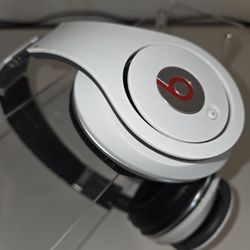 Beats Over The Ear Headphones.  Pre-owned 