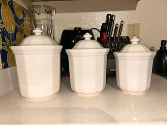 vintage Pfaltzgraff Heritage White Canister set