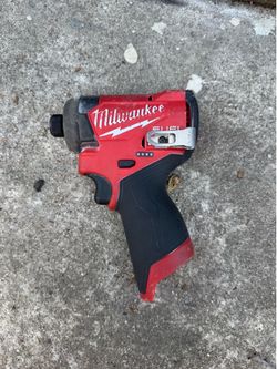 Milwaukee Fuel Impact Driver m12