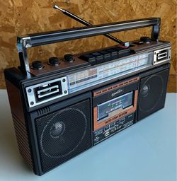Supersonic Portable Radio