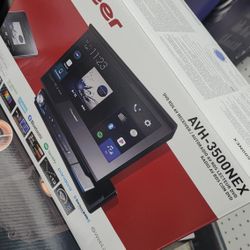 BRAND New Pioneer Flip out Apple Car Play Android Auto Car Stereo 