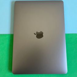 Apple MacBook Air 13 (2020 Model/ M1 chip) 8GB Memory 256gb storage works perfect