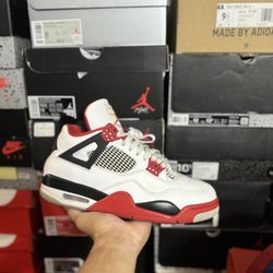 2020 Jordan Fire Red 4s size 10 Close To VNDS