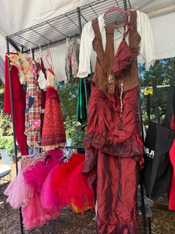 NEW ADULT WOMENS PIRATE COSTUME RETAILS FOR $30 SIZE LARGE 12/14