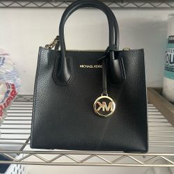 Mercer Medium Pebbled Leather Crossbody Bag