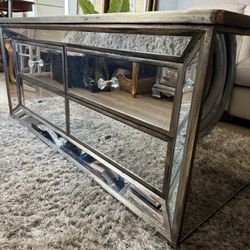 Beautiful Mirrored Dresser/Coffee Table/Accent Piece 