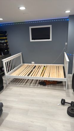 Queen size bed