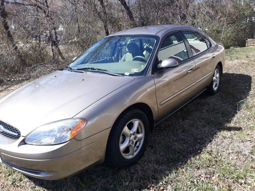 2002 Ford Taurus