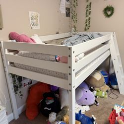 Kids Full Bed With Ladder And Mattress