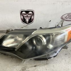 2012-2014 Toyota Camry Left Driver Headlight OEM 