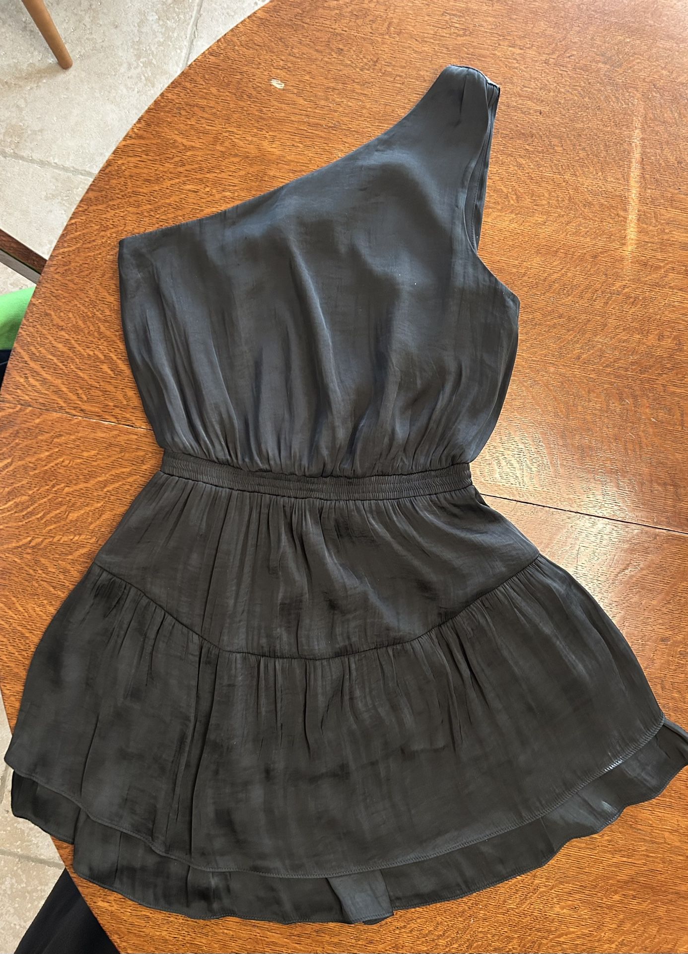 One shoulder Silky dress