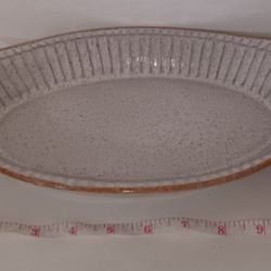 LIKE NEW Pottery Craft made in USA casserole ovenware bakeware $5 FIRM