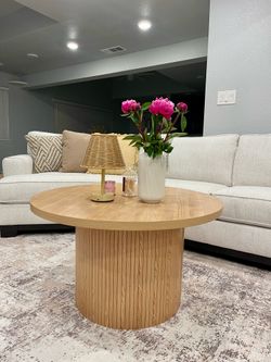 Round Coffee Table, 35.4" Circle Wide Coffee Table, Wood Table and Center Table for Living Room, Natural
