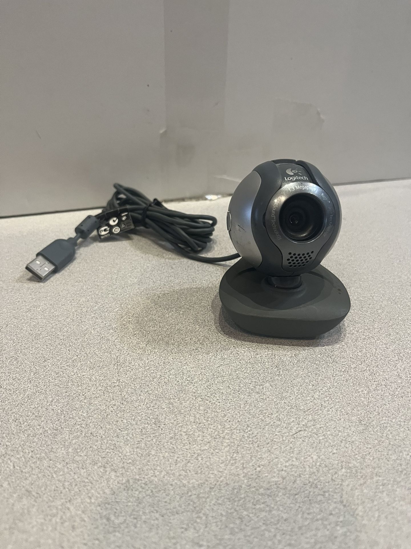 Logitech V-U0006 webcam w/Built in mic