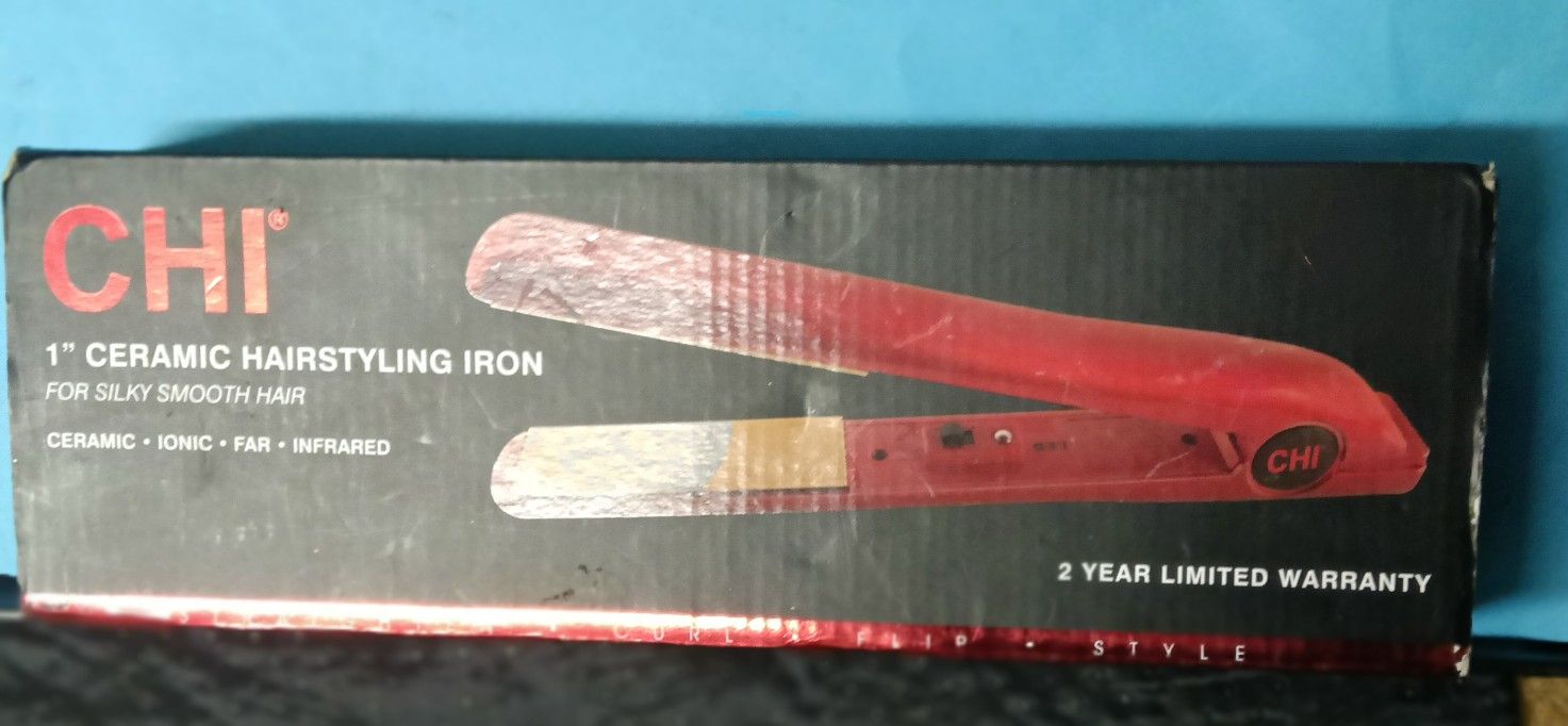 Chi Ceramic 1 Inch Flat Styling Iron NEW 