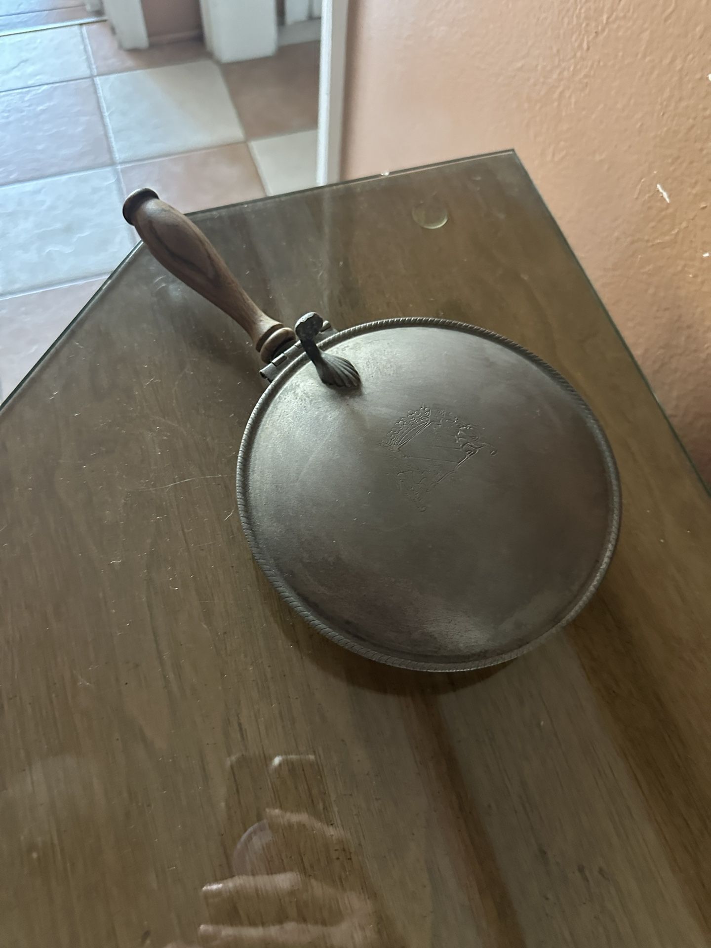 Vintage Silent Butler