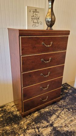 Tall DRESSER