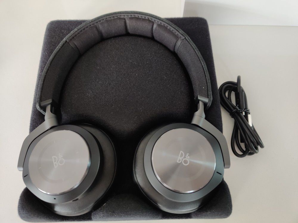 Bang & Olufsen H9i headphones wireless noise cancelling no bose akg beats sony