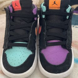 Kids Jordan 1 Nikes