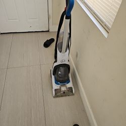 Hoover Dash Pet Cleaner 