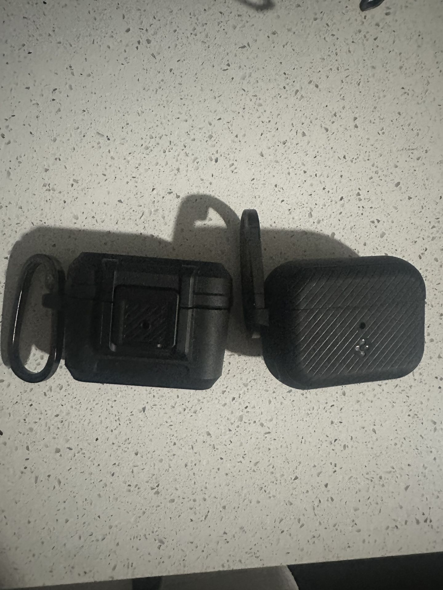2 AIRPODS PRO WITH CASE 