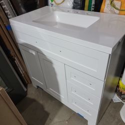 Vanity 36x19x34H