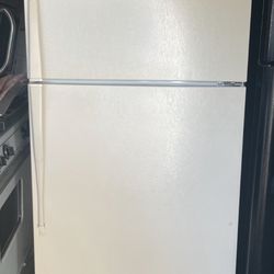 Used Refrigerator Whirlpool 
