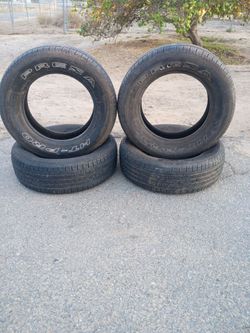 Tires ( 235 / 65 R 17