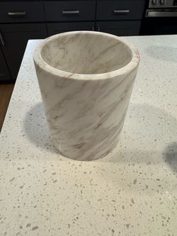 Marble utensil holder