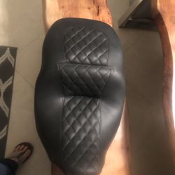Harley Davidson seat 2009 and up