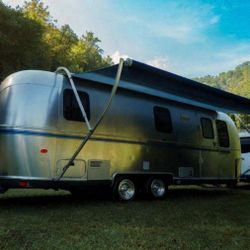 1999 Trailer 25' Dinette 6 Sleep Safari 